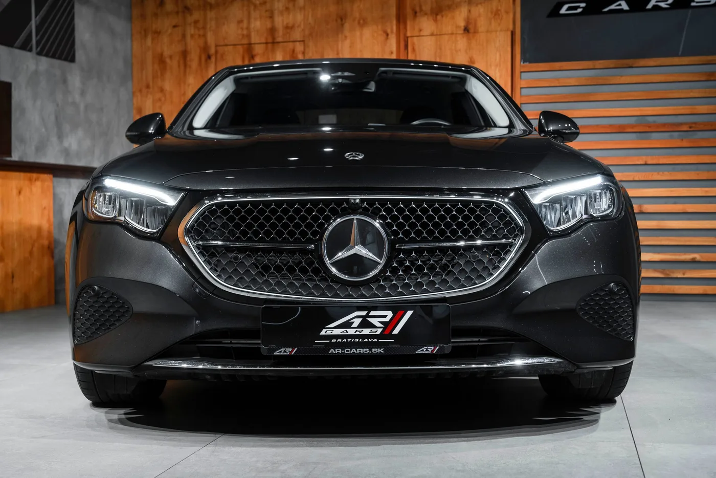 2025 Mercedes-Benz E 300 e offered by a specialist dealer in Bratislava, Slovakia, photo 2 of 15