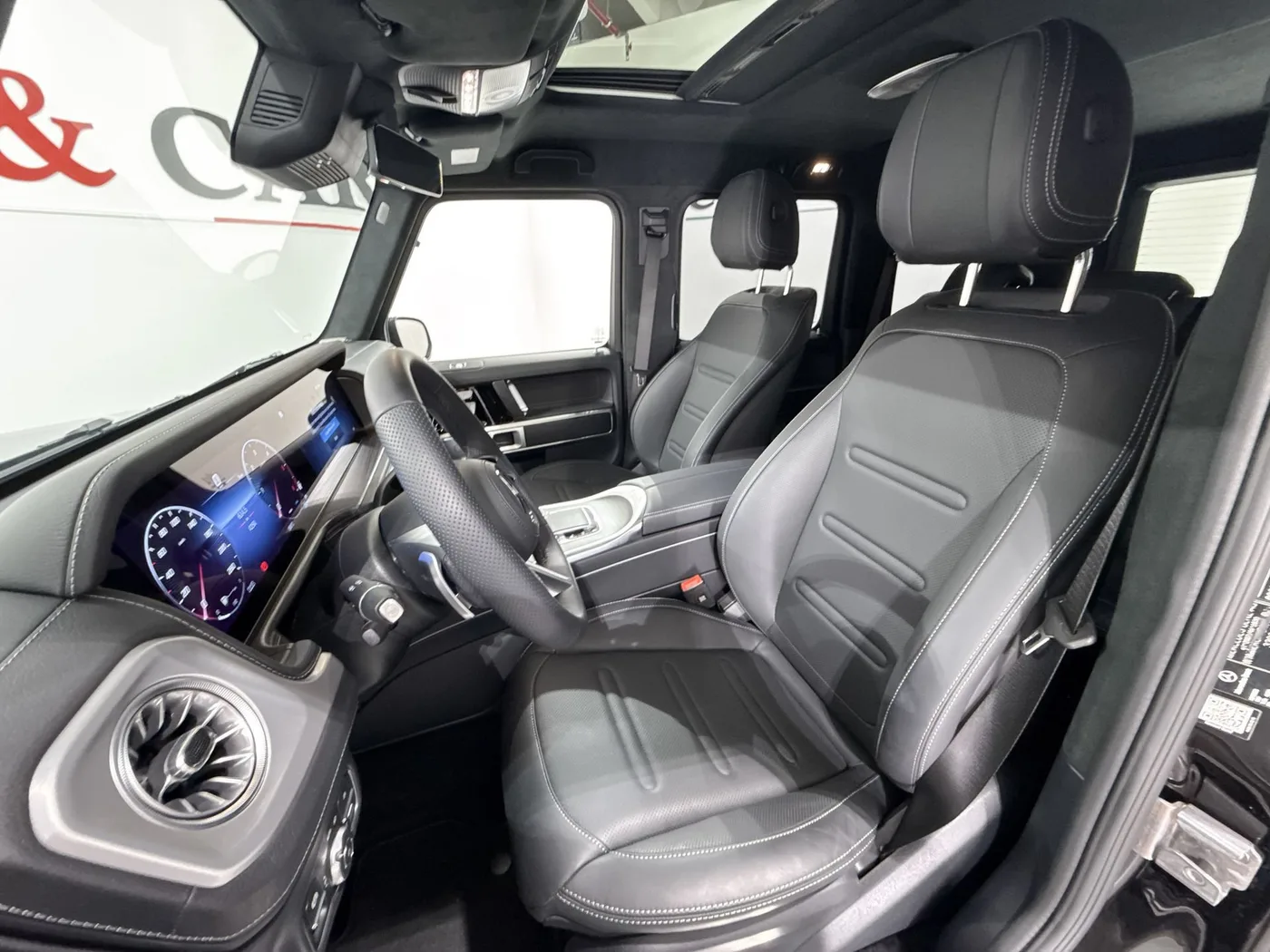 2025 Mercedes-Benz G 450 d AMG Line offered by a supercar dealer in Zibido San Giacomo, Italy, photo 18 of 25