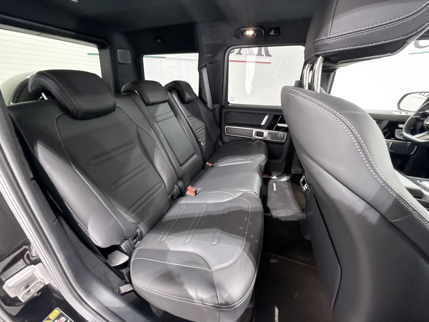 2025 Mercedes-Benz G 450 d AMG Line offered by a supercar dealer in Zibido San Giacomo, Italy, photo 24 of 25