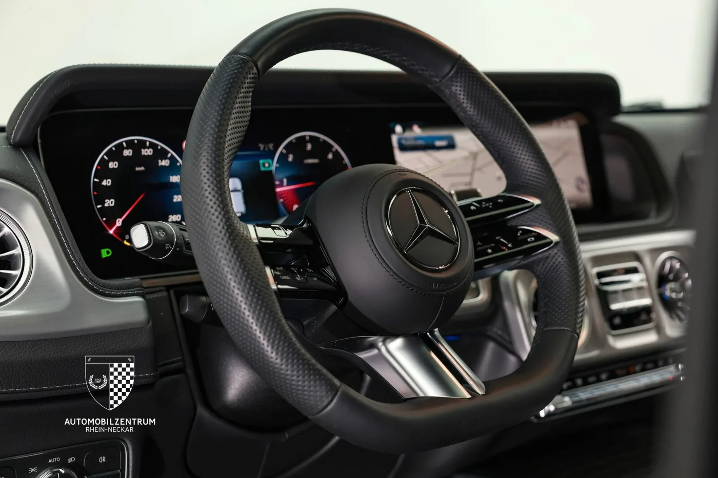 2025 Mercedes-Benz G 450 d AMG Line offered by a supercar dealer in Viernheim, Germany, photo 13 of 25