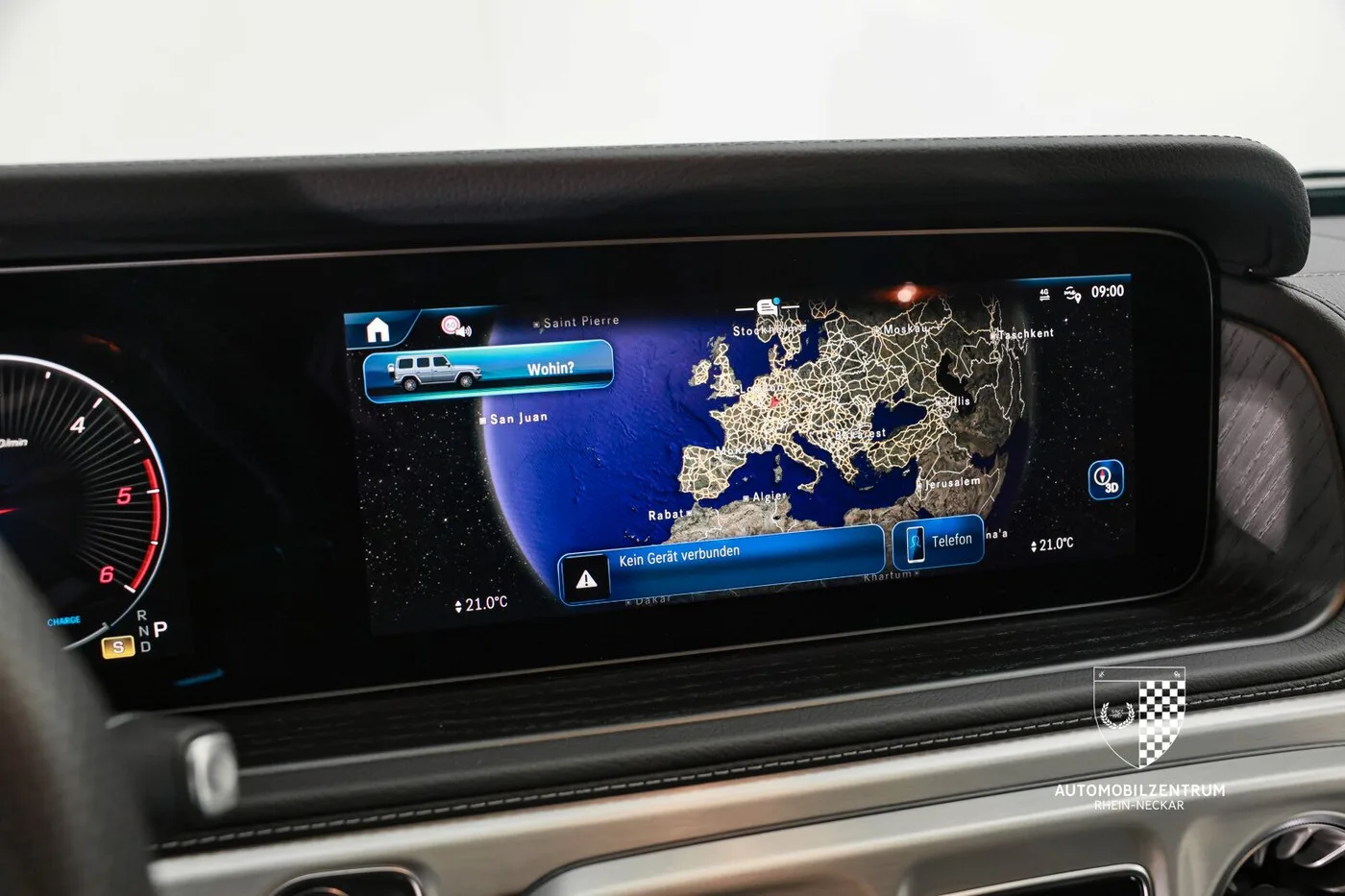 2025 Mercedes-Benz G 450 d AMG Line offered by a supercar dealer in Viernheim, Germany, photo 19 of 25