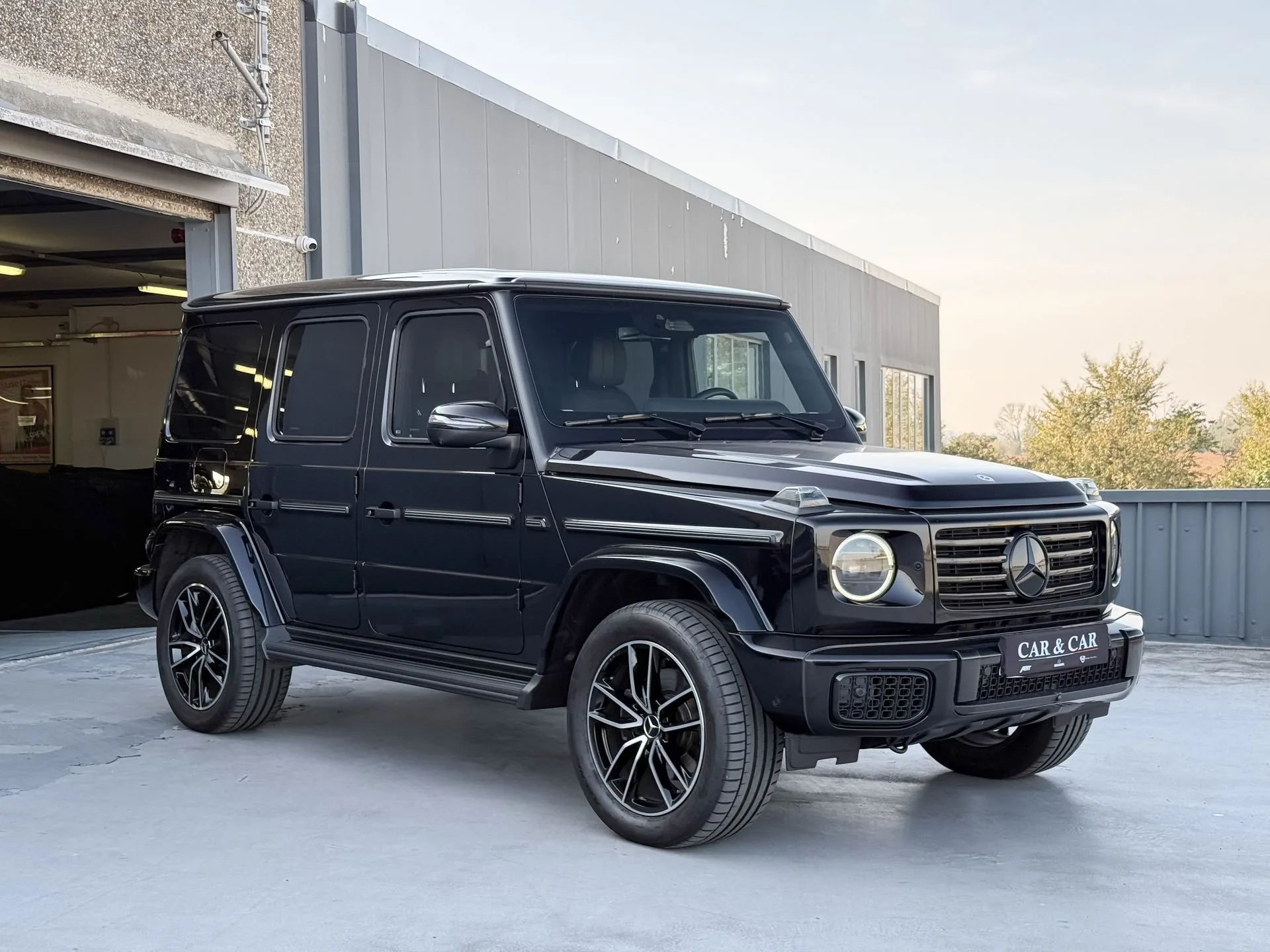 2025 Mercedes-Benz G 450 d angeboten von einem Fachhändler in Zibido San Giacomo, Italien, Hauptfoto