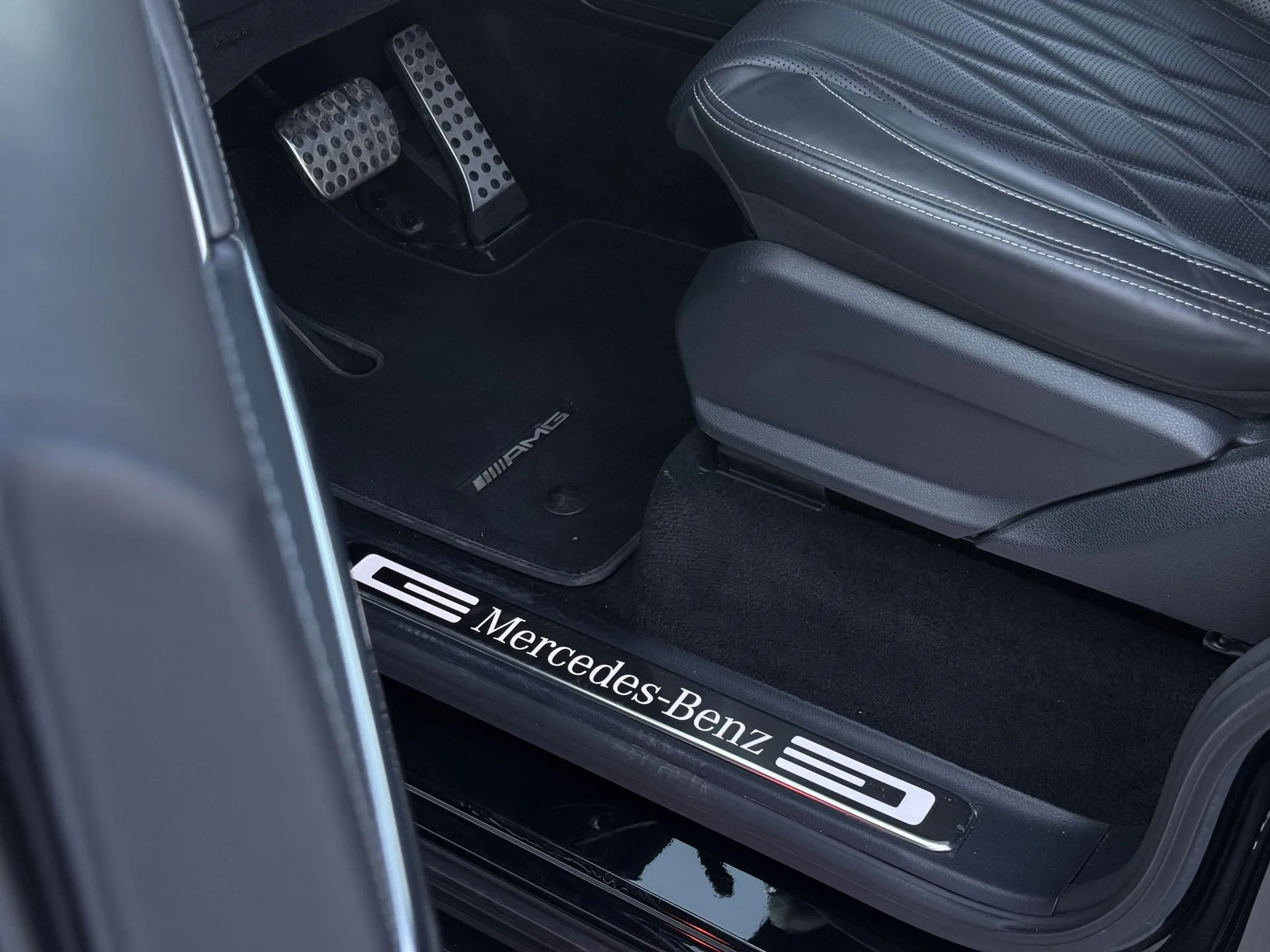 2025 Mercedes-Benz G 450 d, 20/21