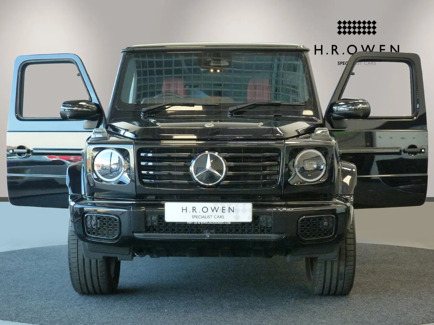 2025 Mercedes-Benz G 500 AMG Line Premium Plus offered by a franchised dealer group in Cheltenham, United Kingdom, photo 10 of 25