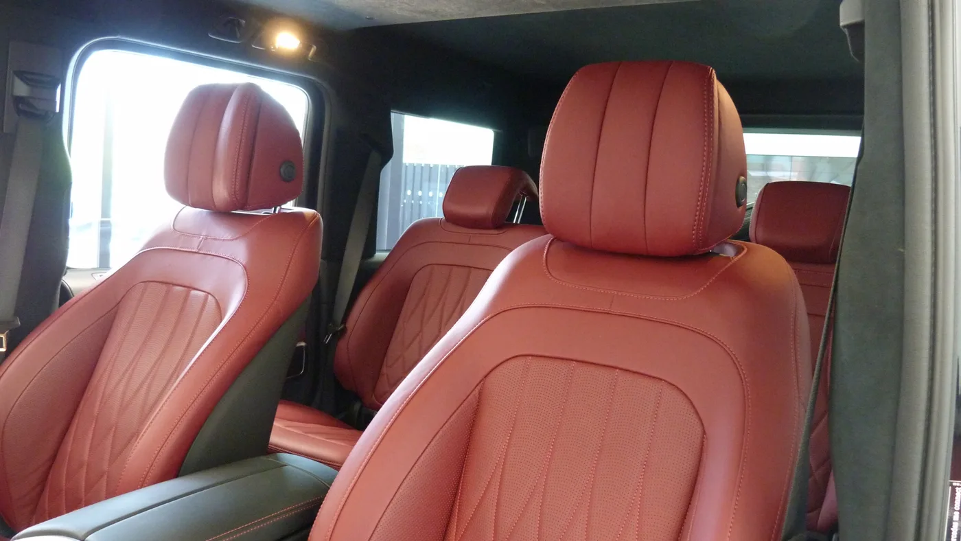 2025 Mercedes-Benz G 500 AMG Line Premium Plus offered by a franchised dealer group in Cheltenham, United Kingdom, photo 19 of 25
