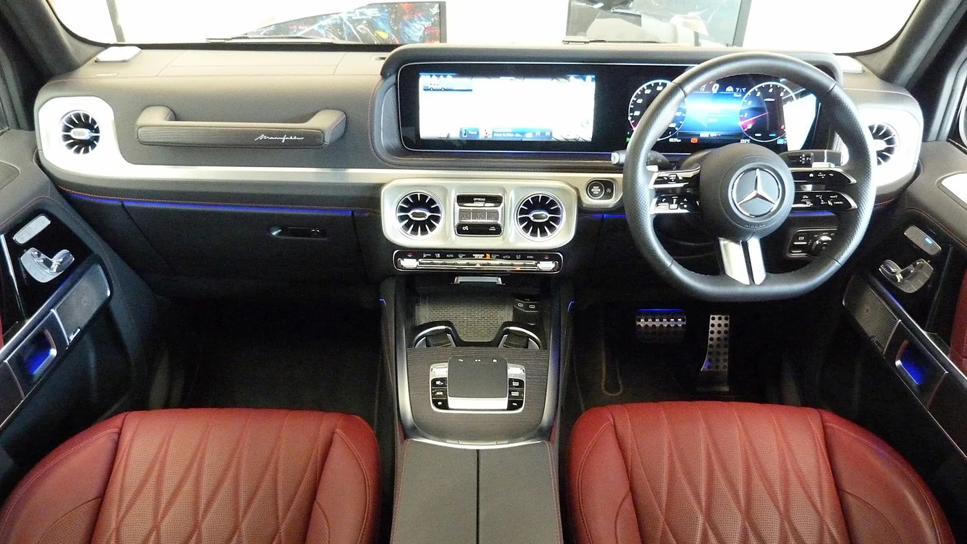 2025 Mercedes-Benz G 500 AMG Line Premium Plus offered by a franchised dealer group in Cheltenham, United Kingdom, photo 22 of 25