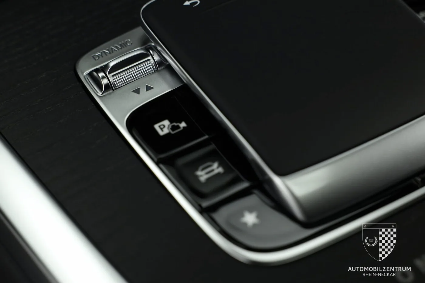 2025 Mercedes-Benz G 500 offered by a supercar dealer in Viernheim, Germany, photo 25 of 25