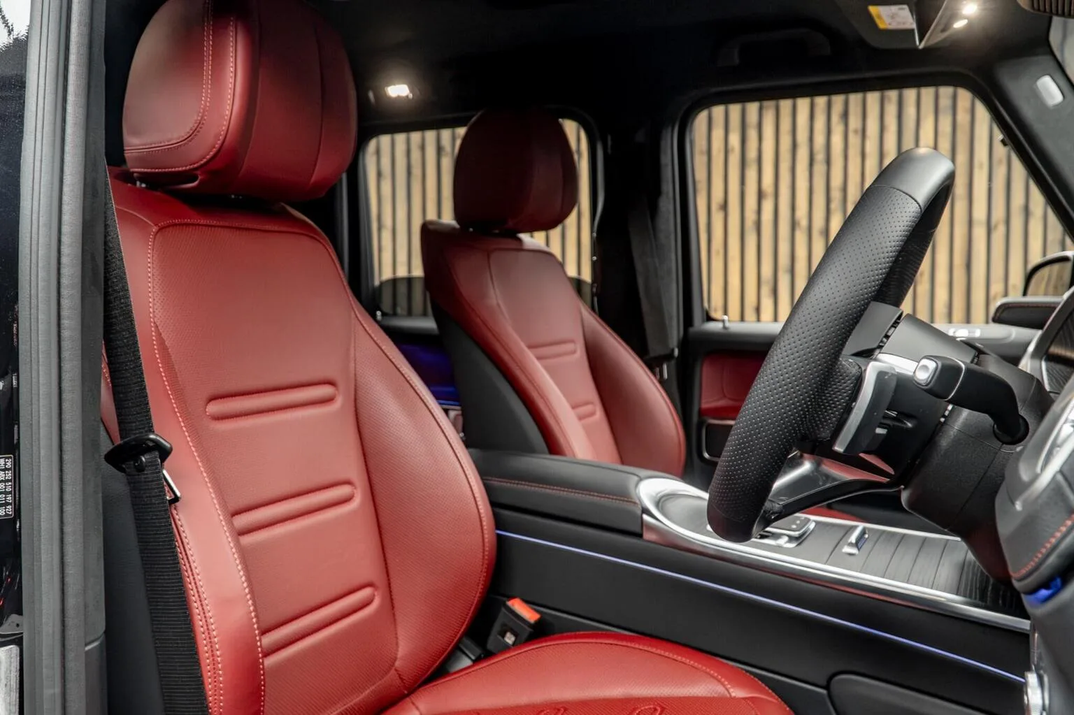 2025 Mercedes-Benz G 500 AMG Line, 2/30