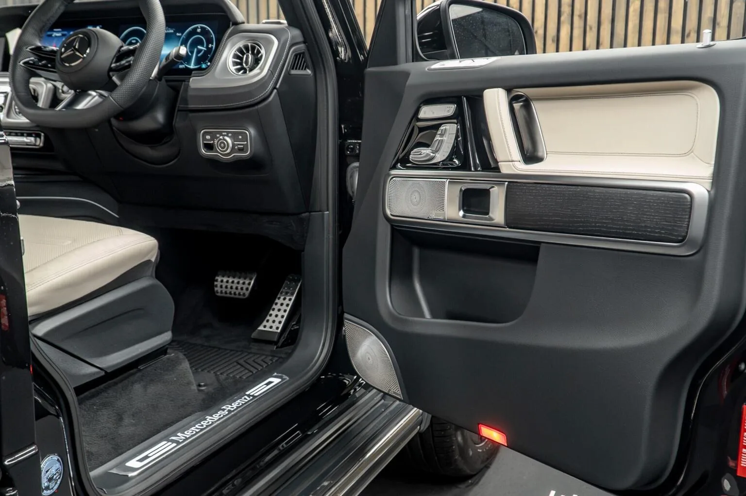 2025 Mercedes-Benz G 500 AMG Line, 30/30