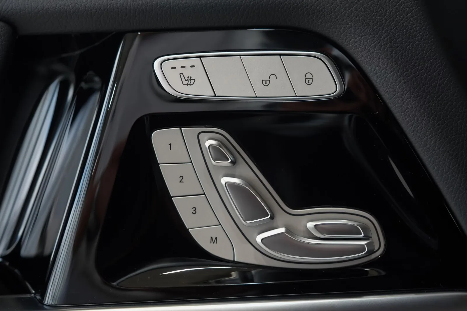 2025 Mercedes-Benz G 580 with EQ Technology, 17/30