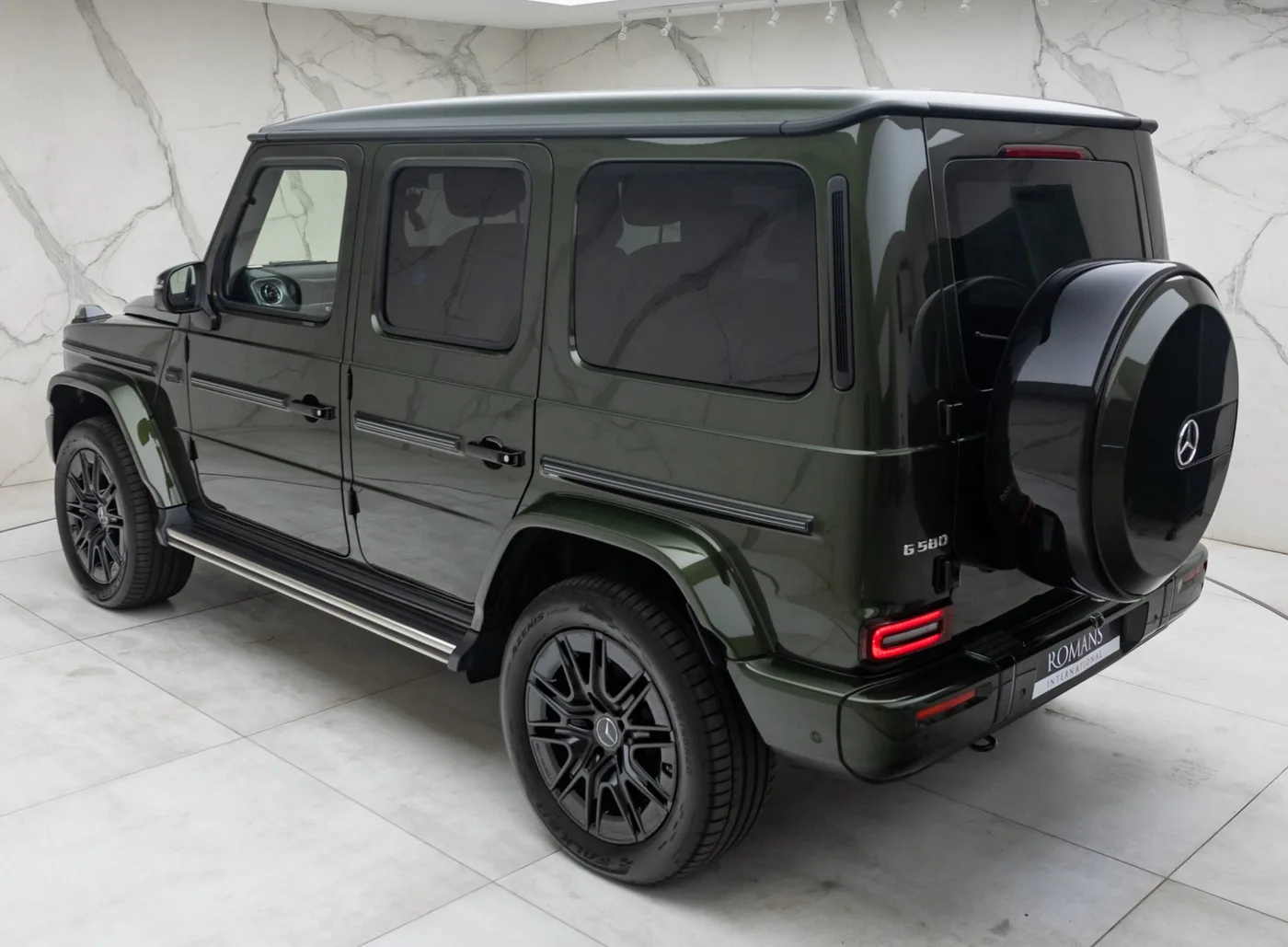 2025 Mercedes-Benz G 580 with EQ Technology offered by a specialist dealer in Banstead, United Kingdom, photo 10 of 15