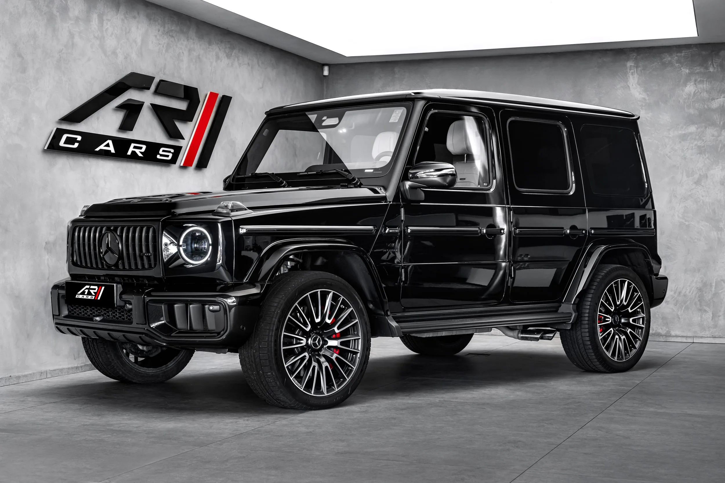 2025 Mercedes-Benz G 63 AMG offered by a specialist dealer in Ostrava, Czechia, main photo