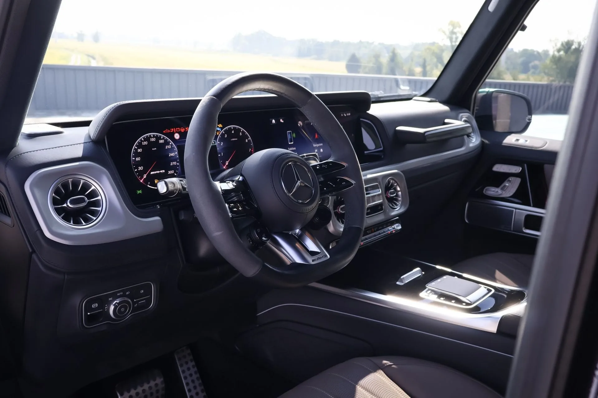 2025 Mercedes-Benz G 63 AMG +, 10/12