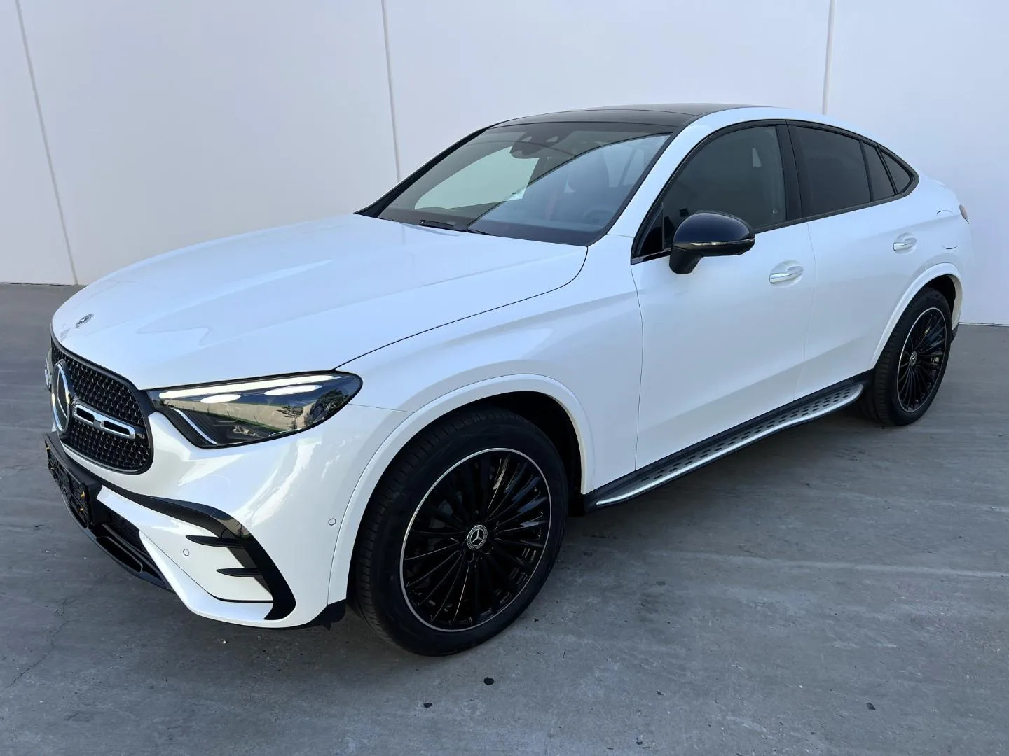 2025 Mercedes-Benz GLC 300 de Coupé offered by a specialist dealer in Nordhausen, Germany, main photo