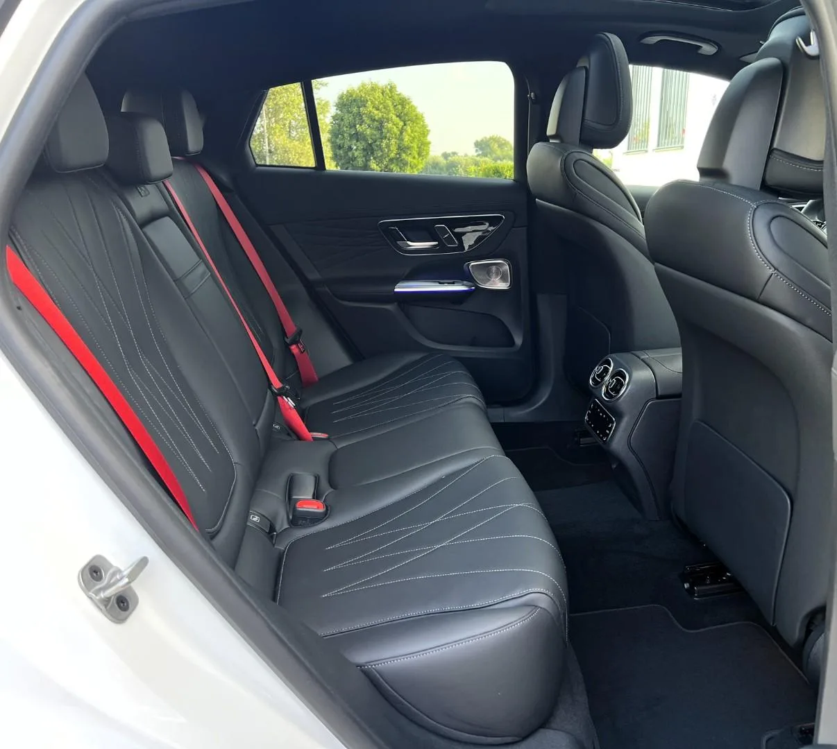 2025 Mercedes-Benz GLC 300 de Coupé, 17/22