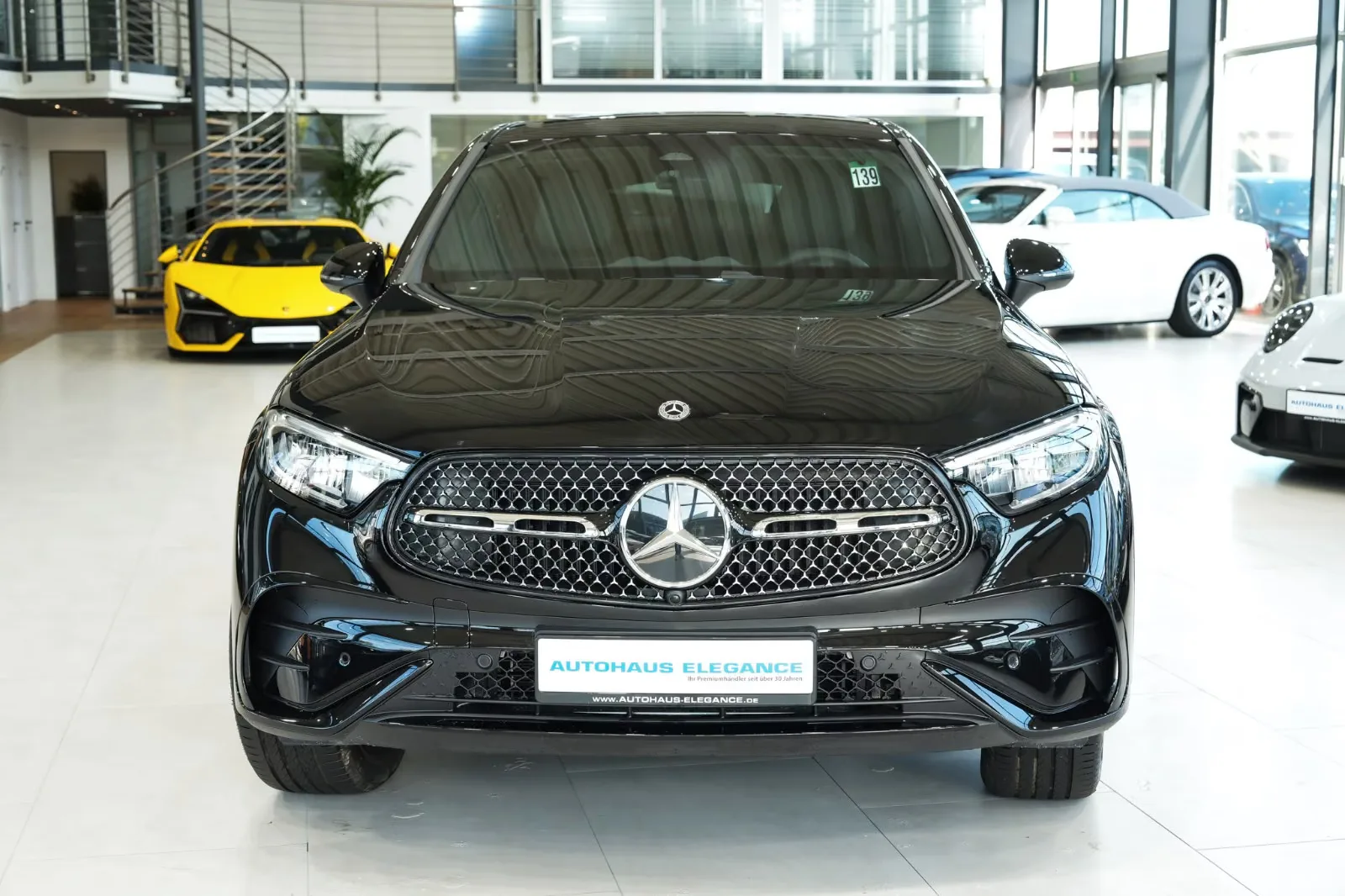 2025 Mercedes-Benz GLC 300 de 4MATIC Coupé, AMG Line, 4/24