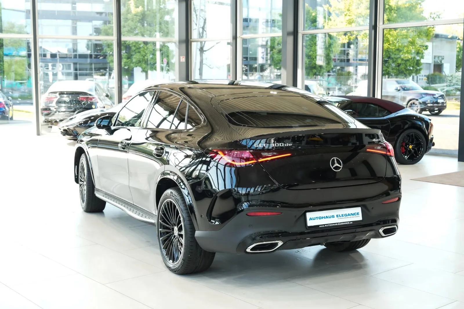 2025 Mercedes-Benz GLC 300 de 4MATIC Coupé, AMG Line, 8/24
