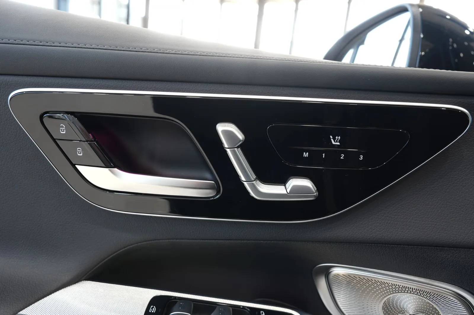 2025 Mercedes-Benz GLC 300 de 4MATIC Coupé, AMG Line, 12/24