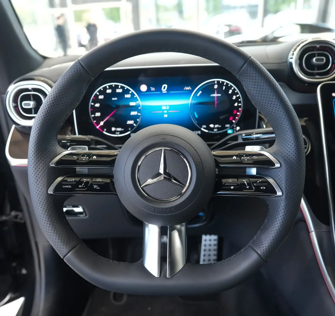 2025 Mercedes-Benz GLC 300 de 4MATIC Coupé, AMG Line, 15/24