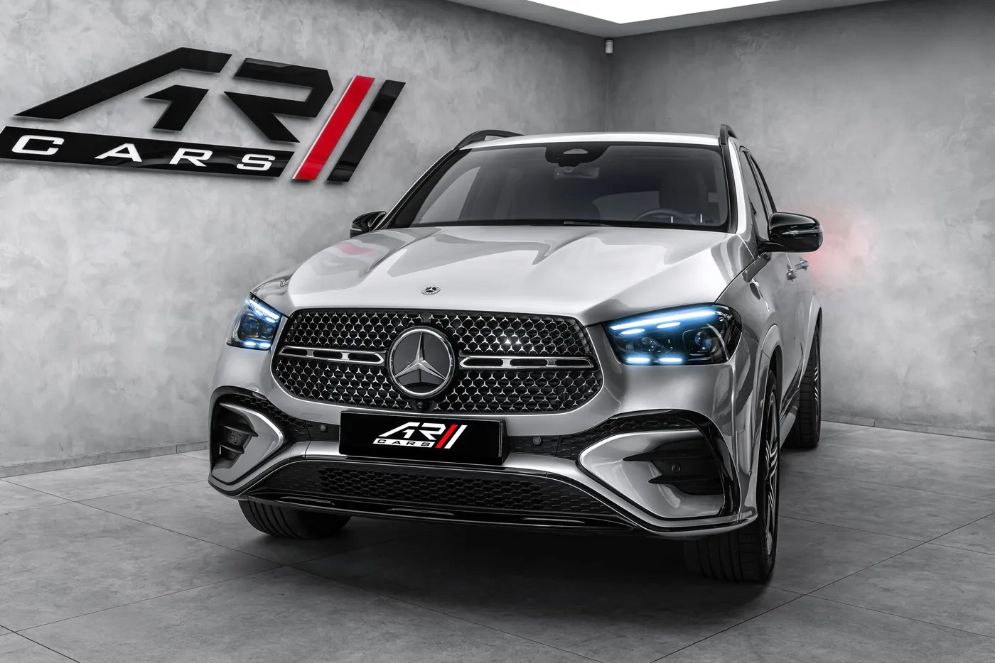 2025 Mercedes-Benz GLE 450 d 4MATIC proposée par un concessionnaire spécialisé à Ostrava, Tchéquie, photo 3 sur 15