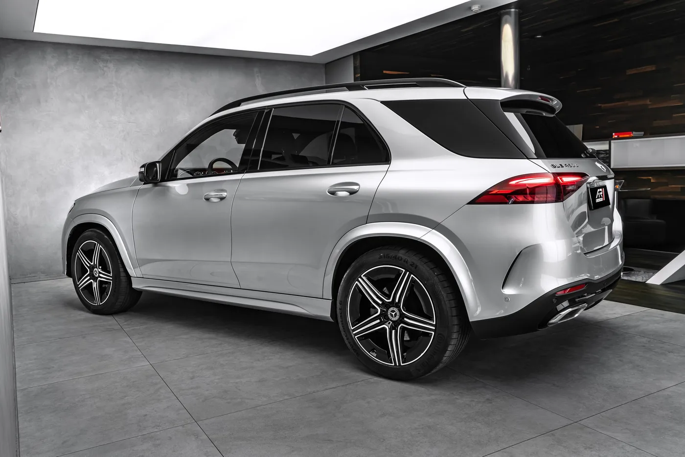 2025 Mercedes-Benz GLE 450 d 4MATIC proposée par un concessionnaire spécialisé à Ostrava, Tchéquie, photo 7 sur 15