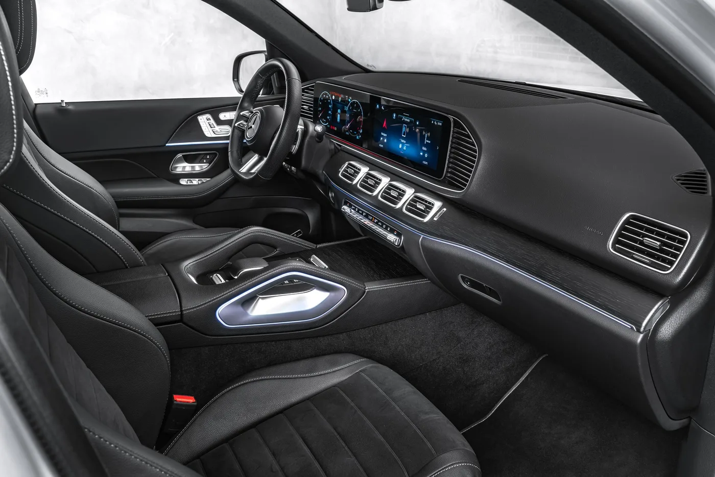 2025 Mercedes-Benz GLE 450 d 4MATIC proposée par un concessionnaire spécialisé à Ostrava, Tchéquie, photo 13 sur 15
