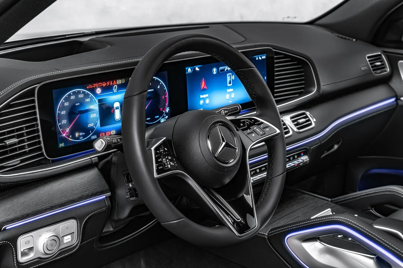 2025 Mercedes-Benz GLE 450 d 4MATIC, AMG Line proposée par un concessionnaire spécialisé à Ostrava, Tchéquie, photo 16 sur 25