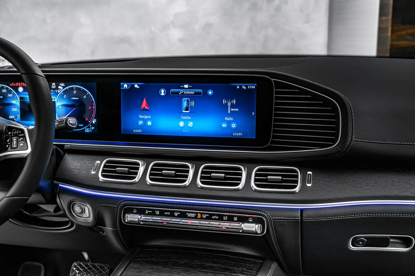 2025 Mercedes-Benz GLE 450 d 4MATIC, AMG Line proposée par un concessionnaire spécialisé à Ostrava, Tchéquie, photo 18 sur 25