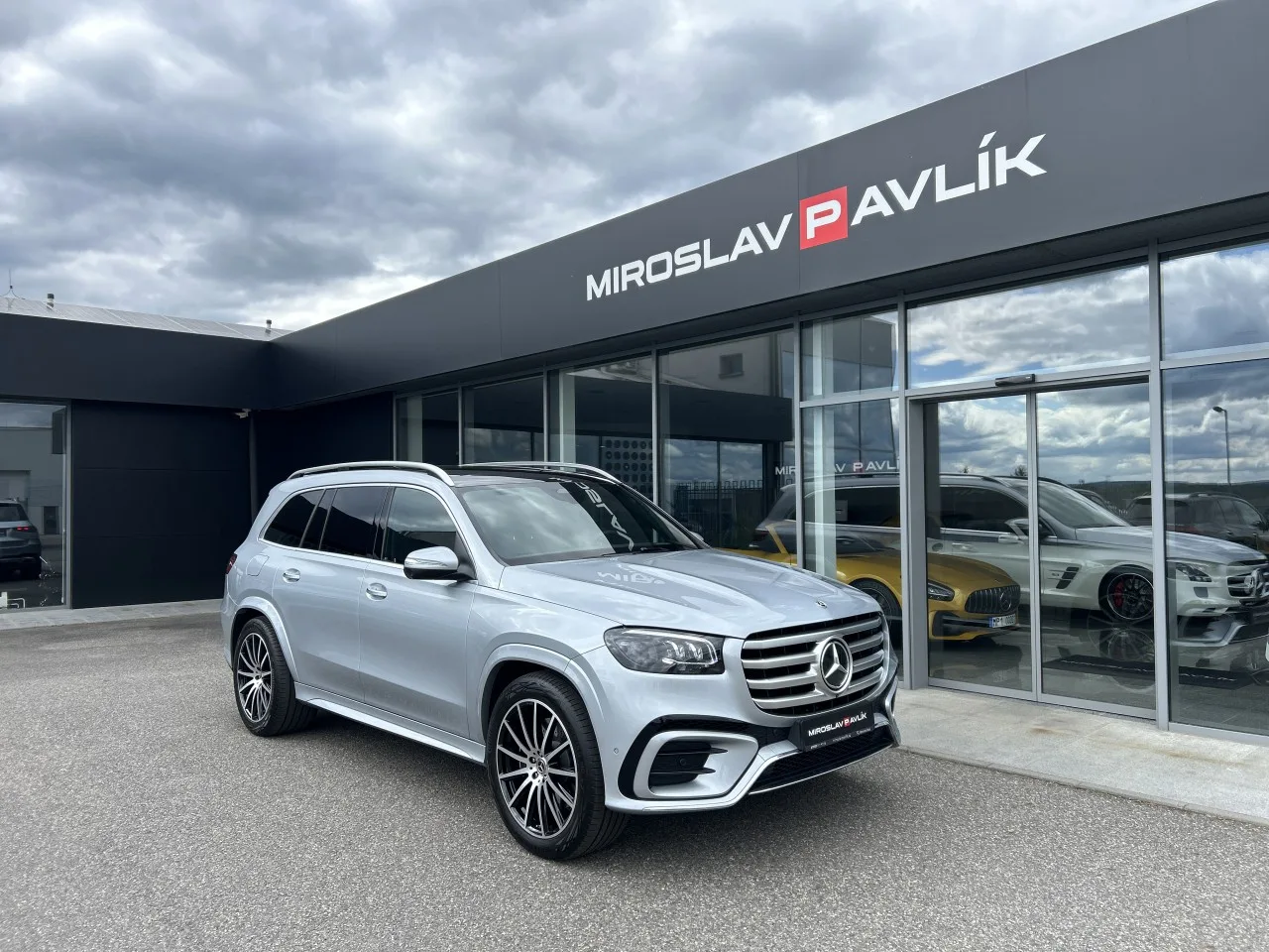 2025 Mercedes-Benz GLS 450 d 4MATIC, AMG Line offered by a specialist dealer in Písek, Czechia, main photo