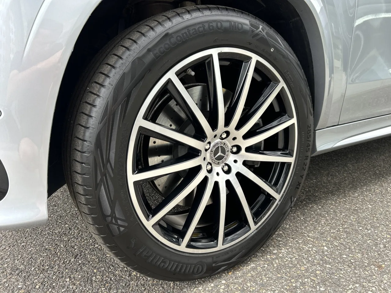 2025 Mercedes-Benz GLS 450 d 4MATIC, AMG Line proposée par un concessionnaire spécialisé à Písek, Tchéquie, photo 9 sur 40