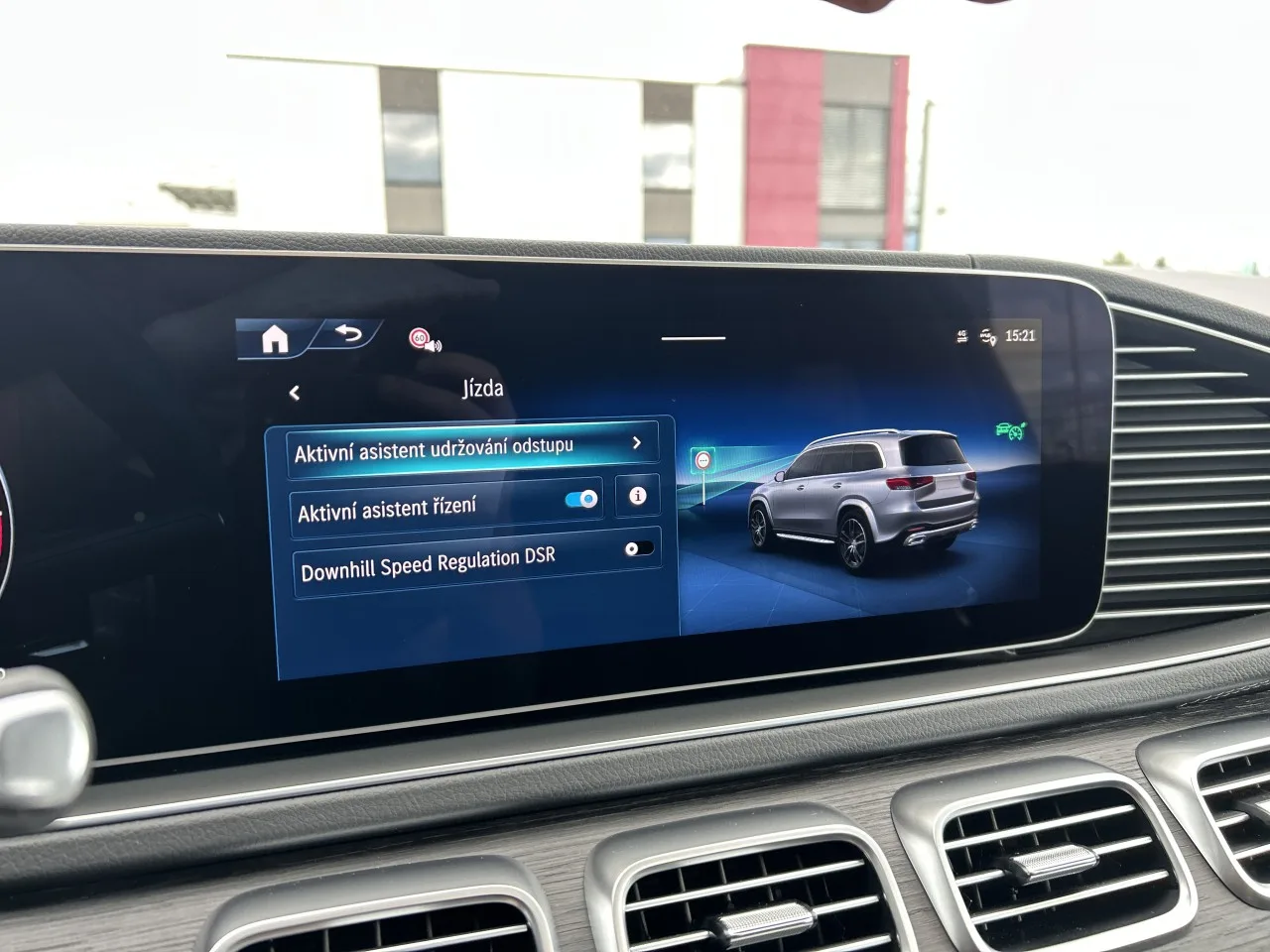 2025 Mercedes-Benz GLS 450 d 4MATIC, AMG Line proposée par un concessionnaire spécialisé à Písek, Tchéquie, photo 16 sur 40