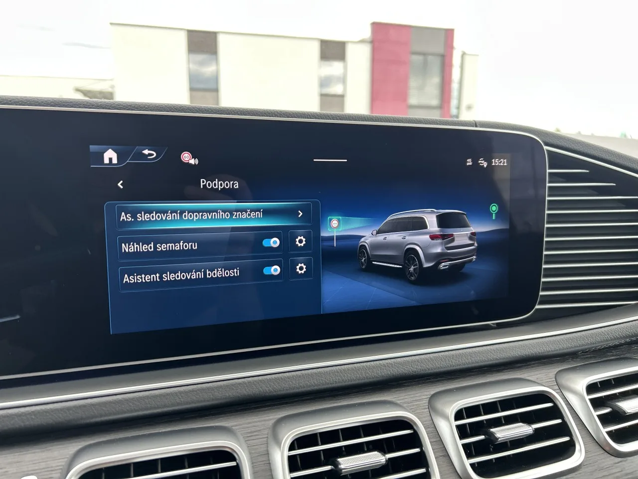 2025 Mercedes-Benz GLS 450 d 4MATIC, AMG Line proposée par un concessionnaire spécialisé à Písek, Tchéquie, photo 17 sur 40
