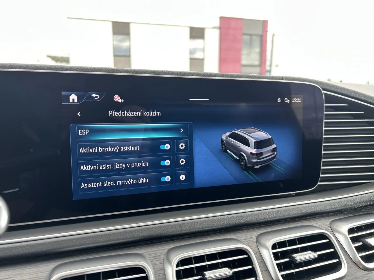 2025 Mercedes-Benz GLS 450 d 4MATIC, AMG Line proposée par un concessionnaire spécialisé à Písek, Tchéquie, photo 18 sur 40