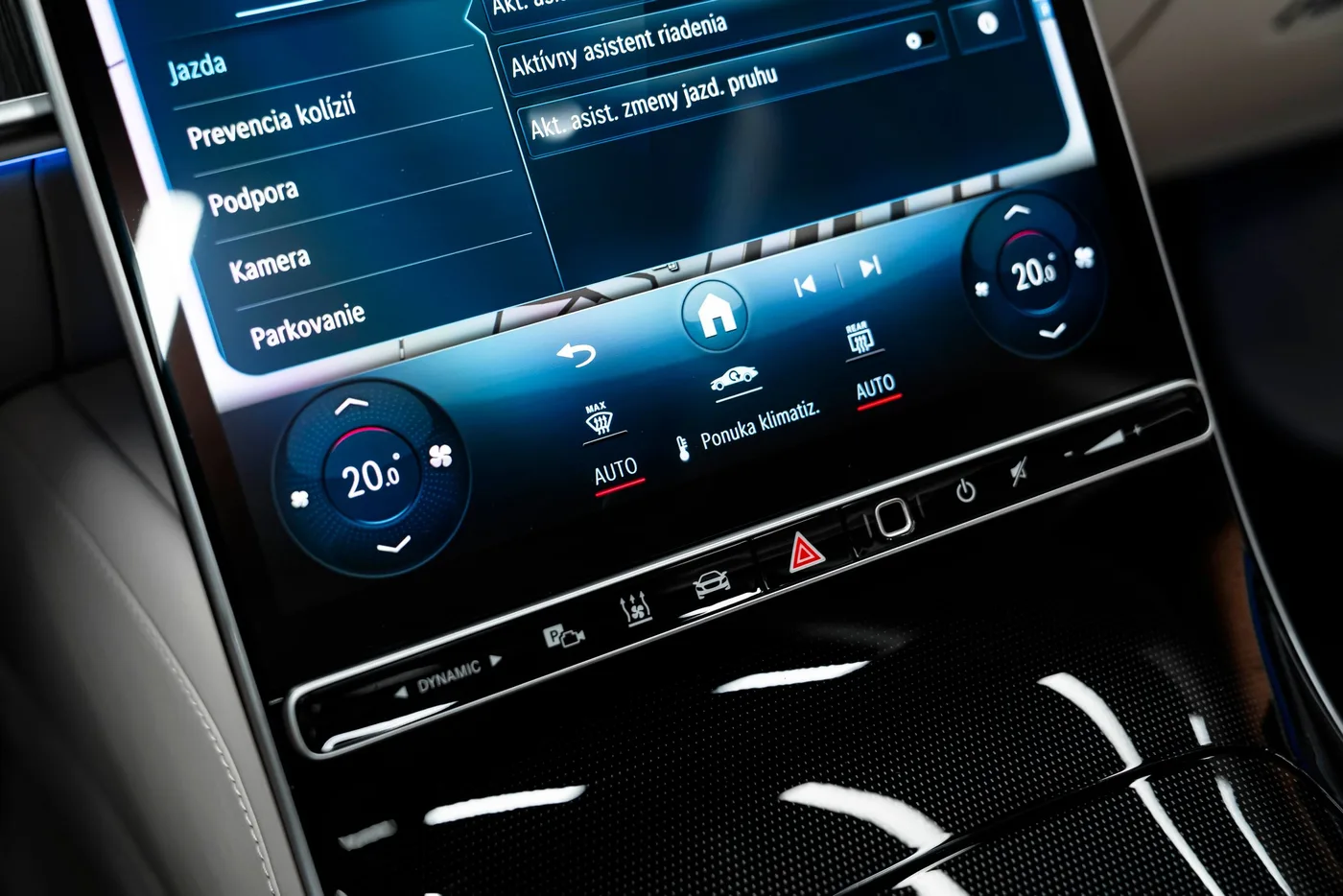 2025 Mercedes-Benz S 450 4MATIC, long offered by a specialist dealer in Bratislava, Slovakia, photo 13 of 15