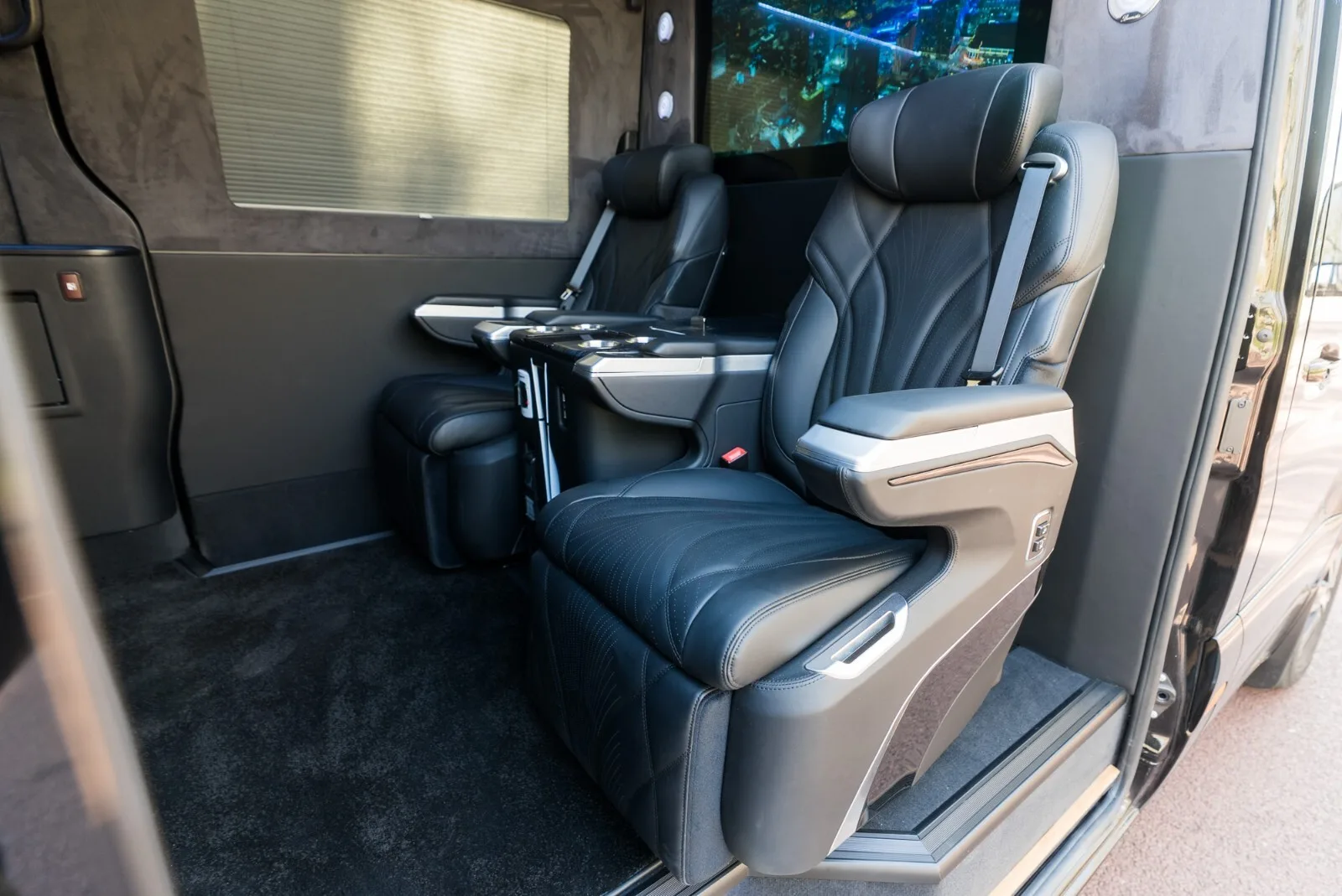 2025 Mercedes-Benz Sprinter Sutton First Class, 4/30
