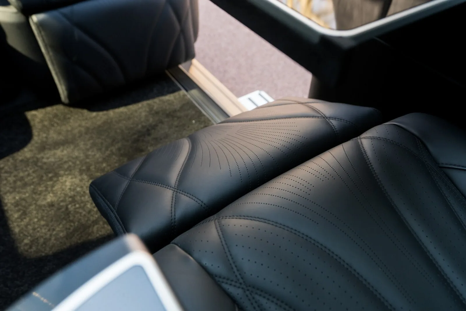 2025 Mercedes-Benz Sprinter Sutton First Class, 27/30
