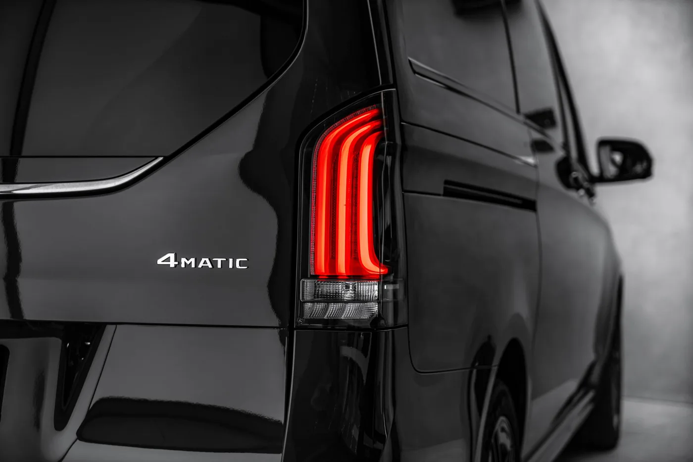 2025 Mercedes-Benz V 300 d 4MATIC, Exclusive, long offered by a specialist dealer in Ostrava, Czechia, photo 10 of 15