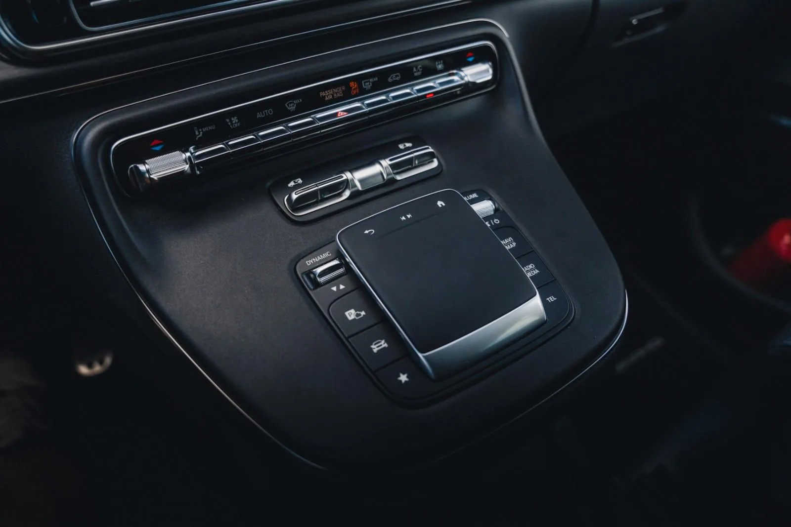 2025 Mercedes-Benz V 300 d 4MATIC, Avantgarde, AMG Line, 15/29
