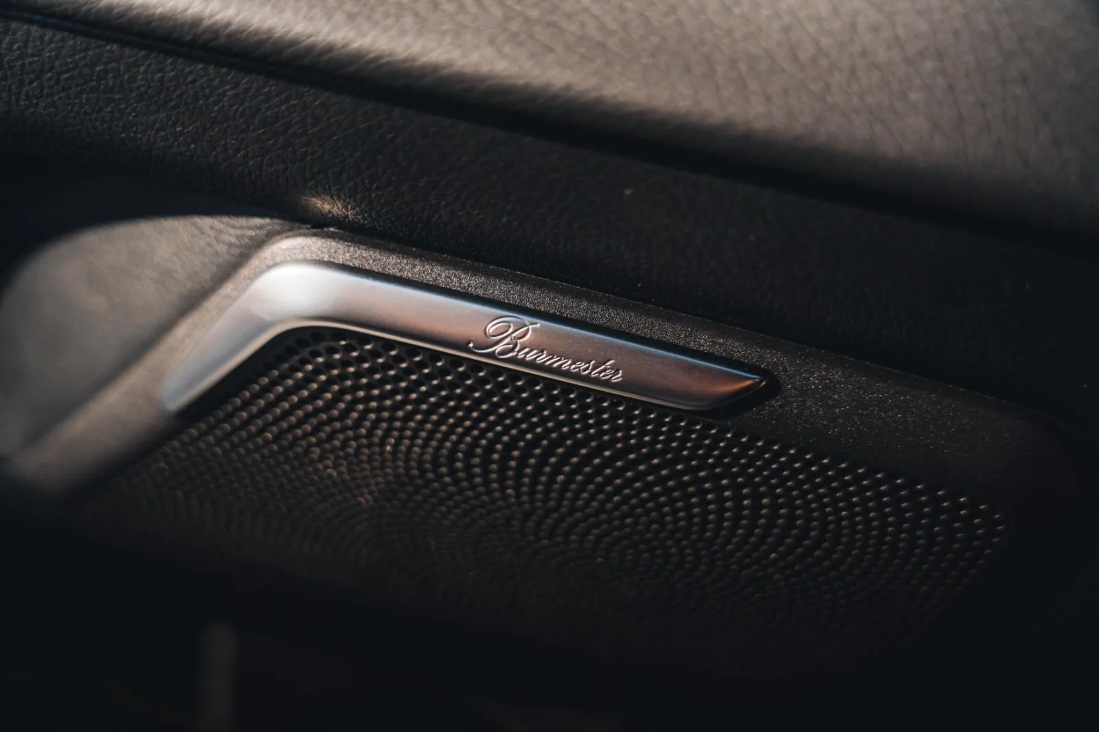 2025 Mercedes-Benz V 300 d 4MATIC, Avantgarde, AMG Line, 18/29