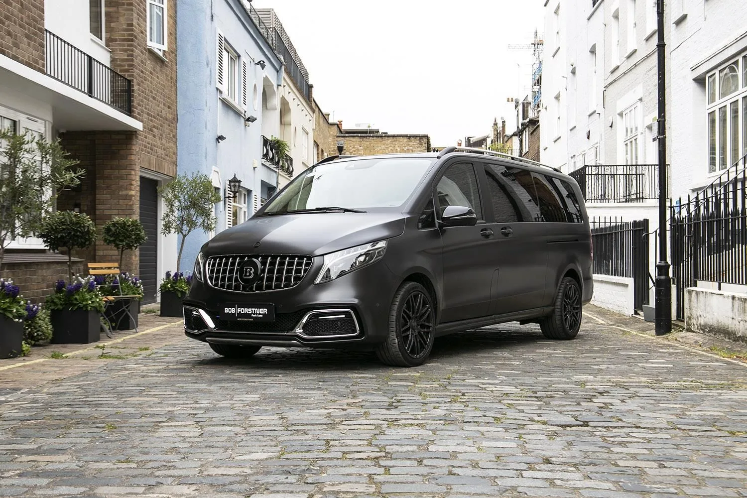 2025 Mercedes-Benz V 300 d 4MATIC, Avantgarde Edition, extra-long, BRABUS offered by a specialist dealer in London, United Kingdom, main photo