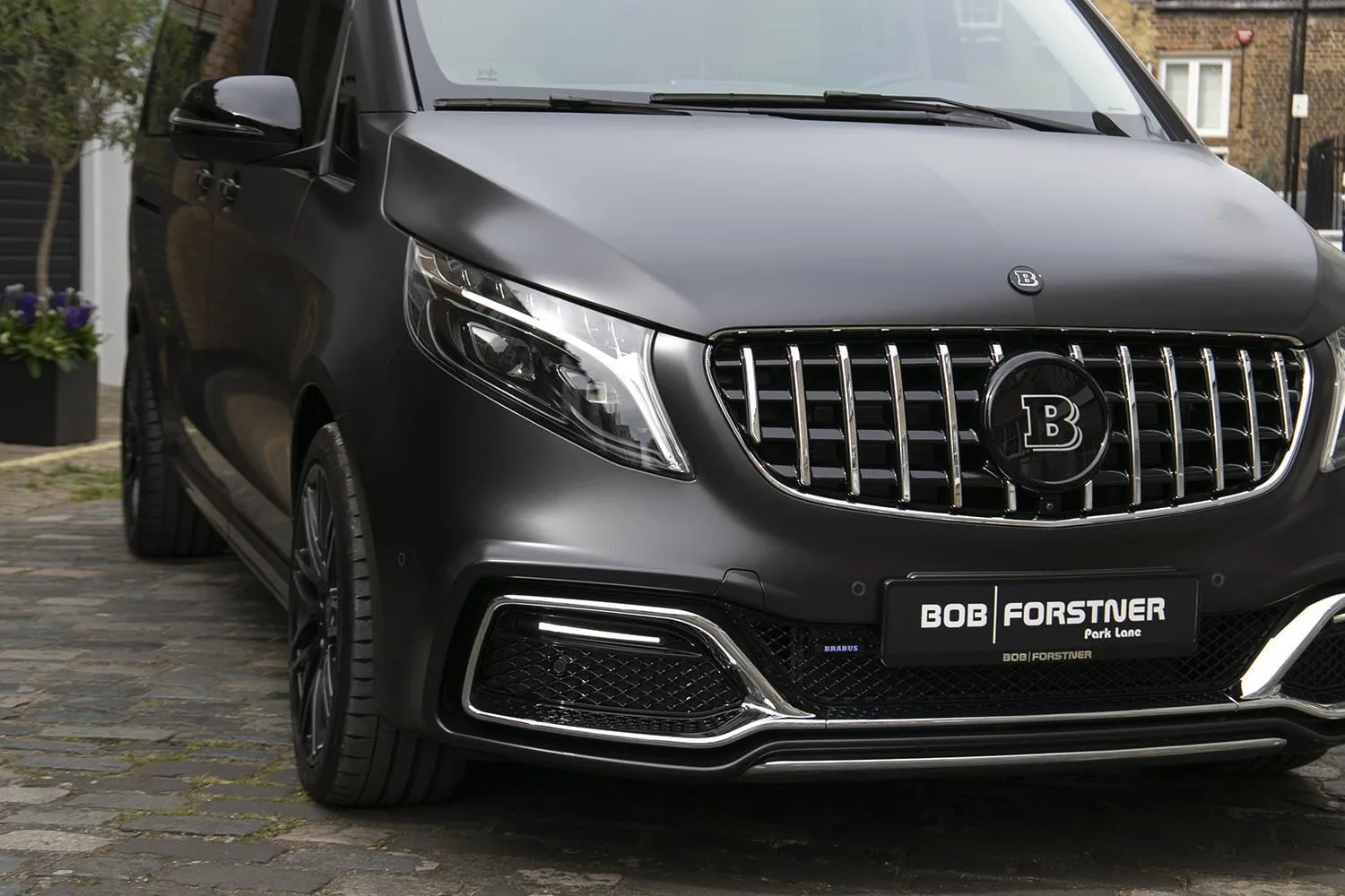 2025 Mercedes-Benz V 300 d 4MATIC, Avantgarde Edition, extra-long, BRABUS, 3/30