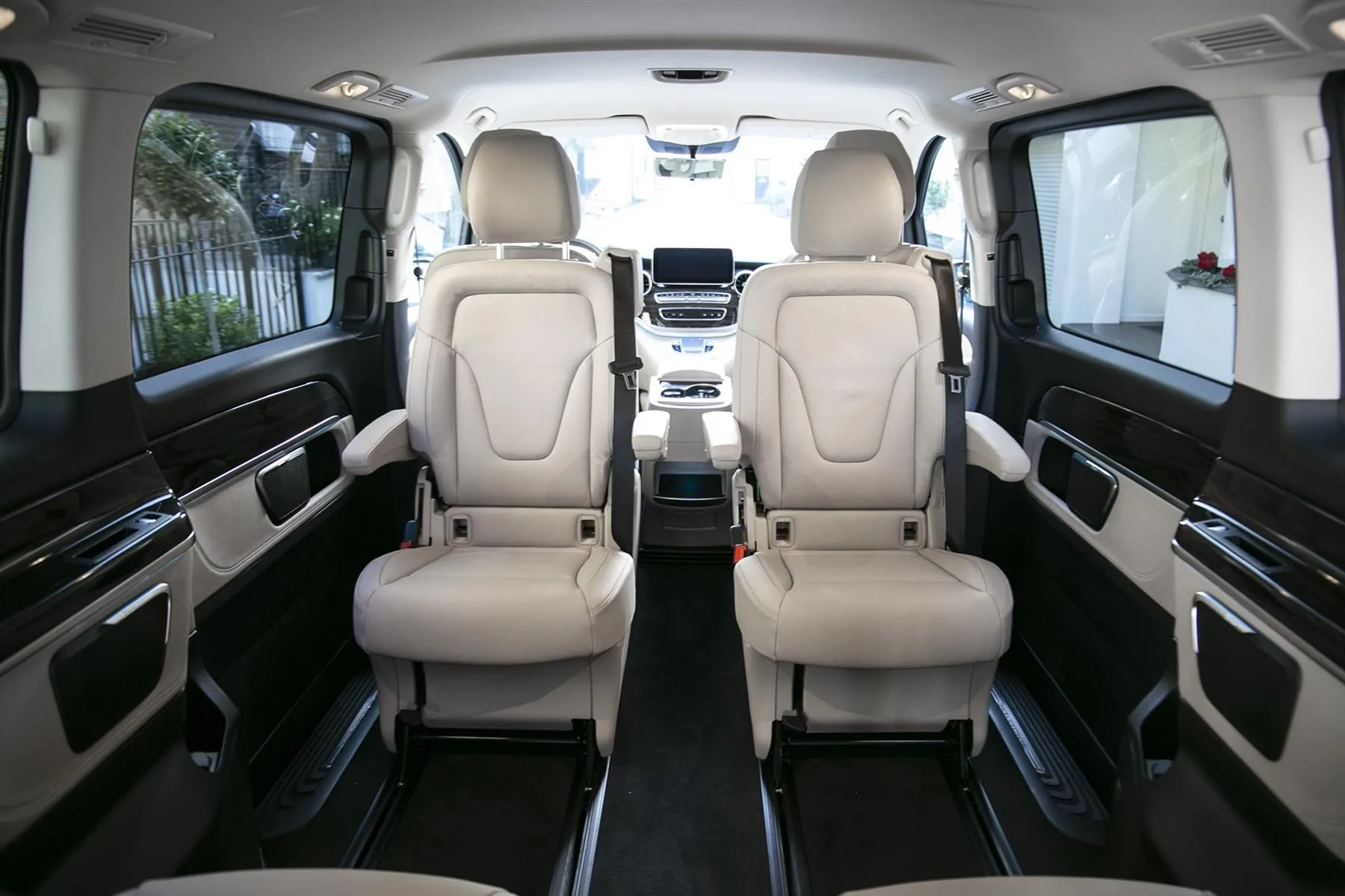 2025 Mercedes-Benz V 300 d 4MATIC, Avantgarde Edition, extra-long, BRABUS, 23/30