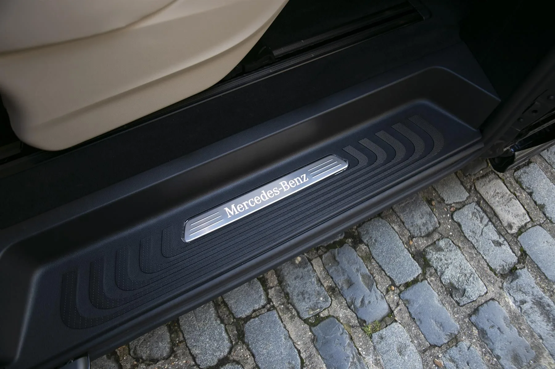 2025 Mercedes-Benz V 300 d 4MATIC, Avantgarde Edition, extra-long, BRABUS, 27/30