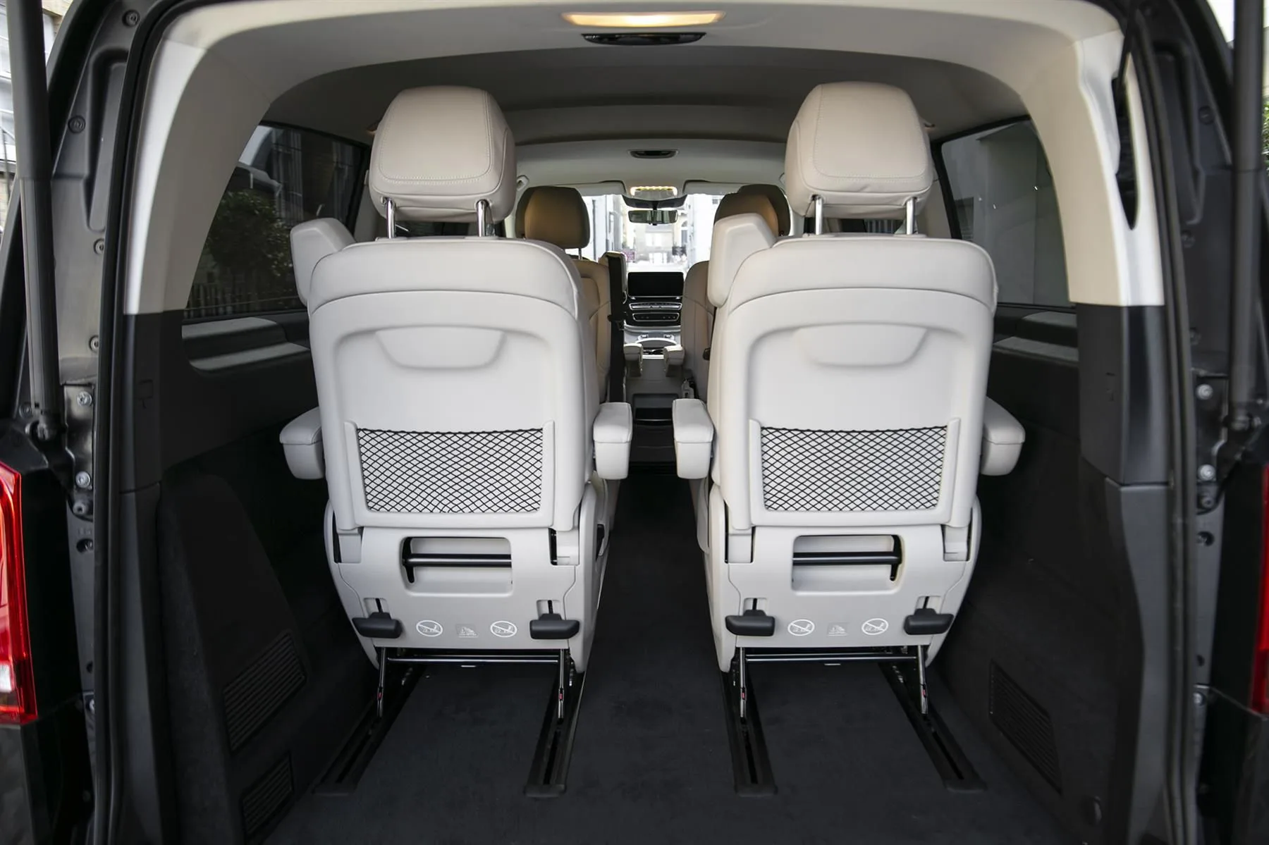 2025 Mercedes-Benz V 300 d 4MATIC, Avantgarde Edition, extra-long, BRABUS, 28/30
