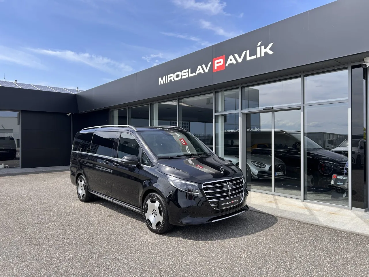 2025 Mercedes-Benz V 300 d 4MATIC, Exclusive, long angeboten von einem Fachhändler in Písek, Tschechien, Hauptfoto