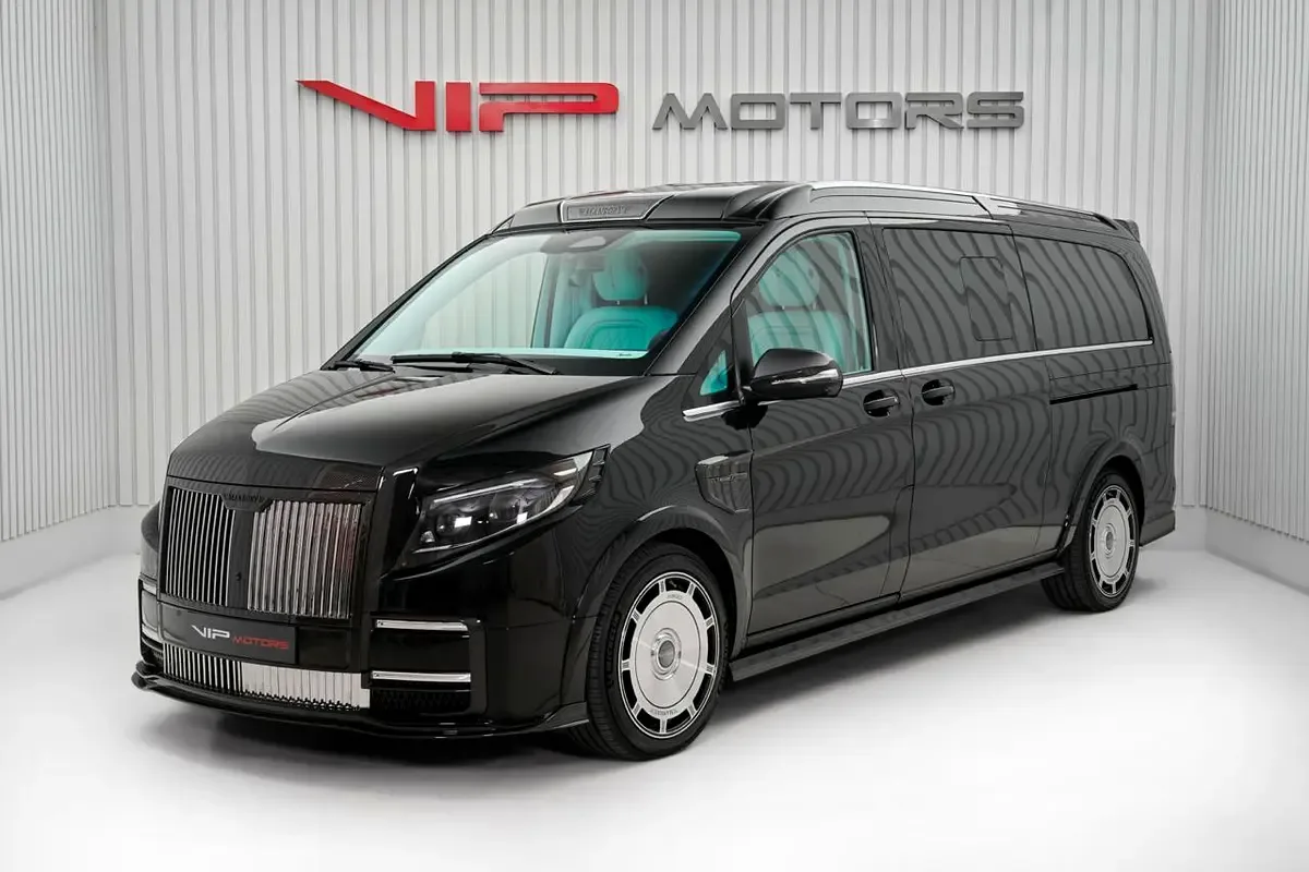 2025 Mercedes-Benz V 300 L by Mansory VVIP angeboten von einem Fachhändler in Dubai, Vereinigte Arabische Emirate, Hauptfoto