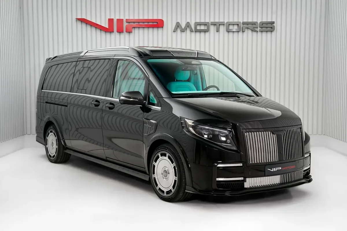 2025 Mercedes-Benz V 300 L by Mansory VVIP, 3/17