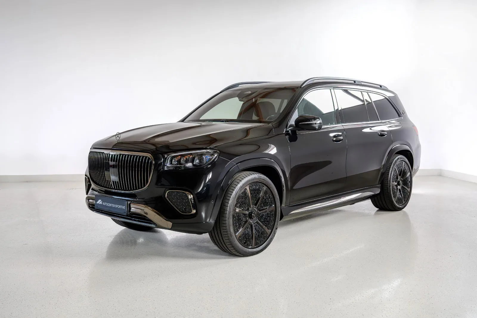 2025 Mercedes-Maybach GLS 600 Night Series, 3/30
