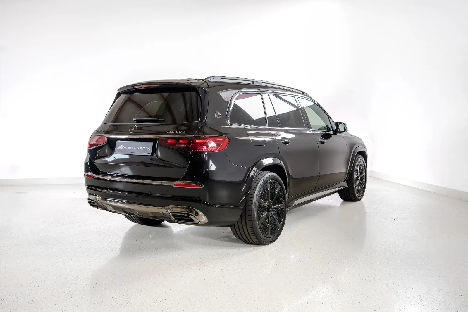 2025 Mercedes-Maybach GLS 600 Night Series, 4/30