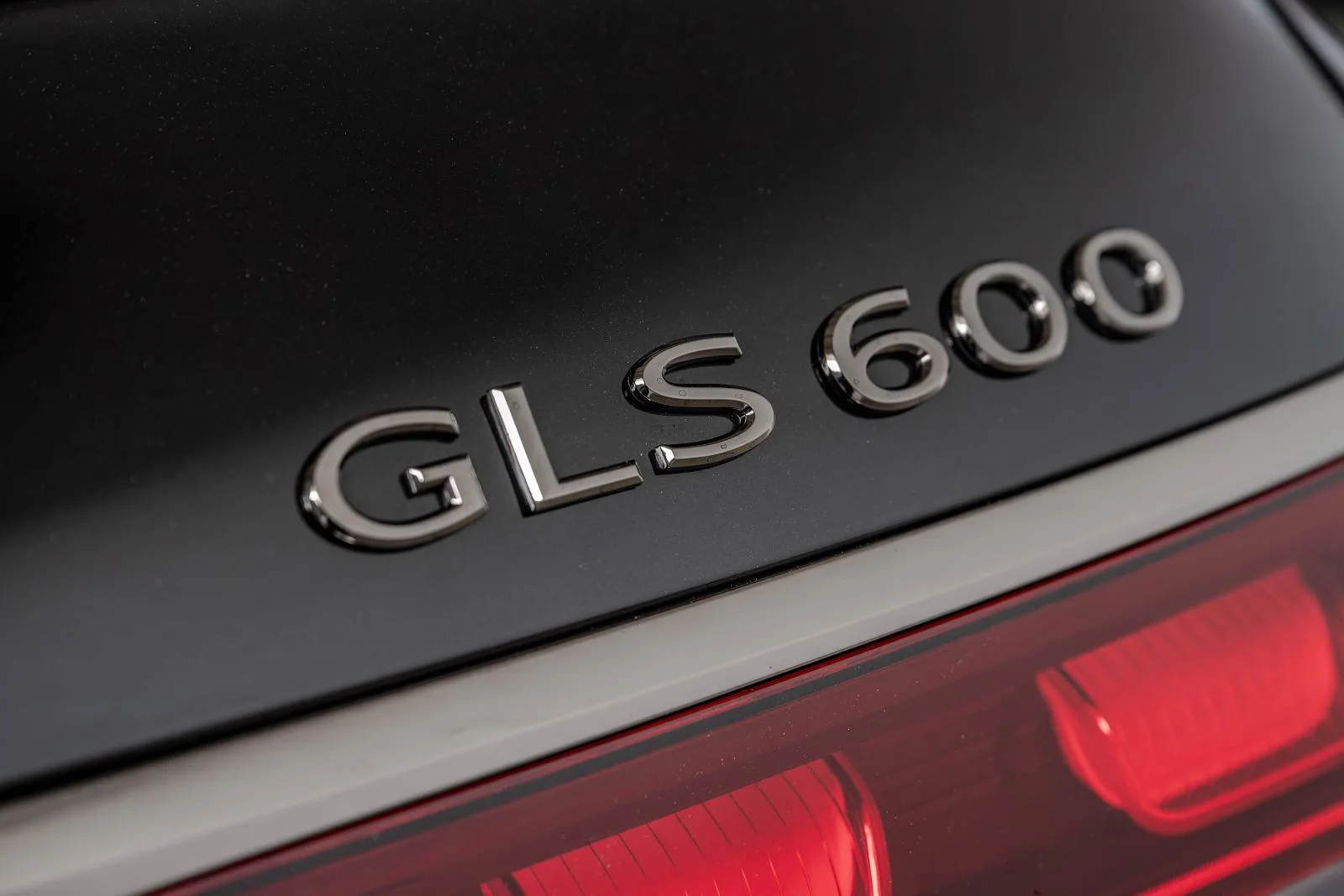 2025 Mercedes-Maybach GLS 600 Night Series, 18/30